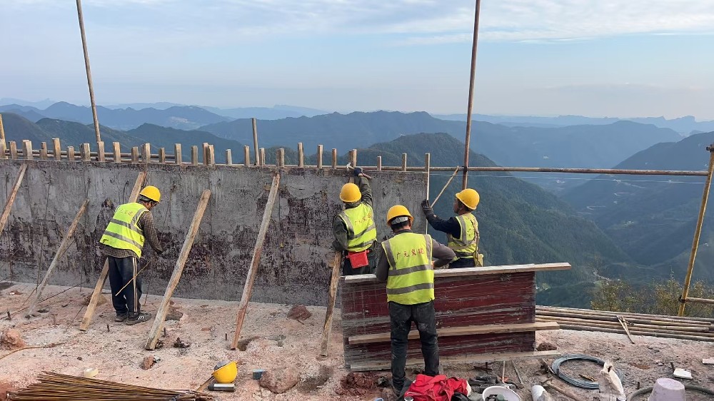 筑路修橋后，群山闊然時 ——劍閣縣下寺至利州區月壩公路項目（三個石至硝洞埡段）高質量建設側記